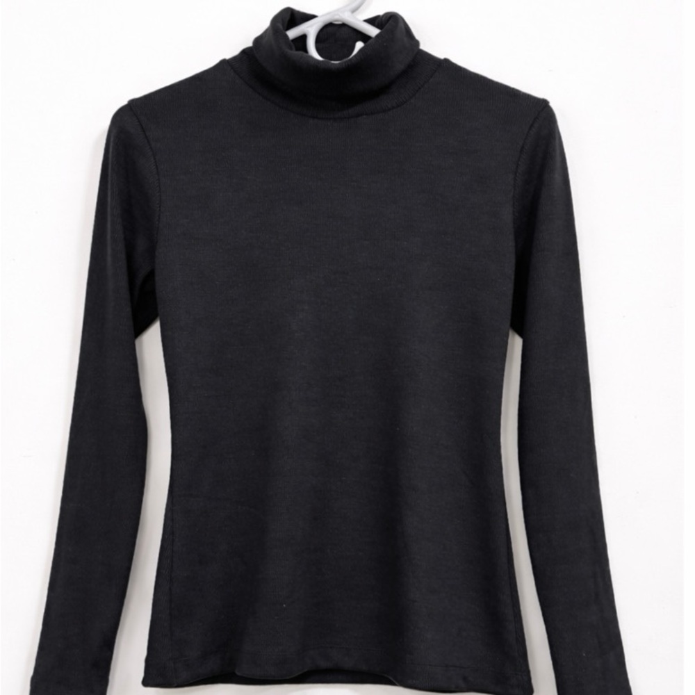 Black Long Sleeve Turtleneck Top - Picture 1 of 12